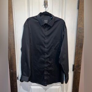 Van Heusen Men's Black Dress Shirt